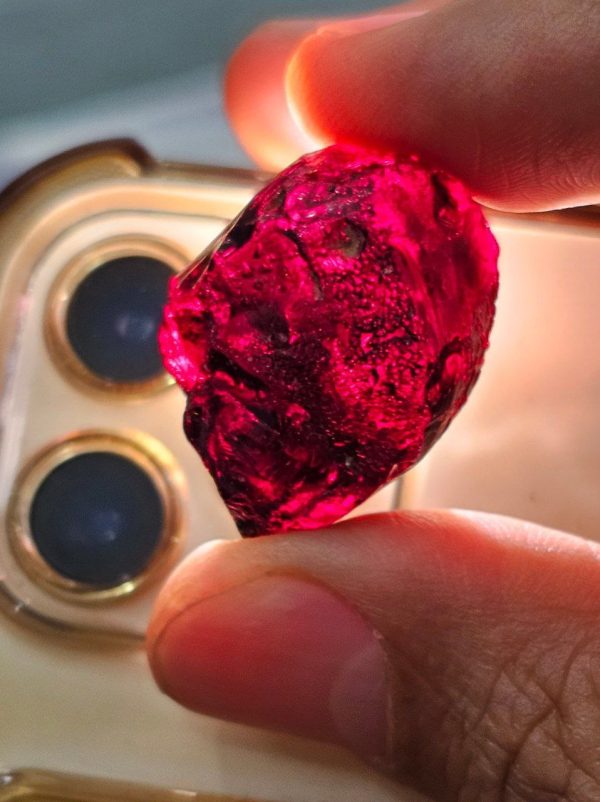 104.3cts Rough Ruby