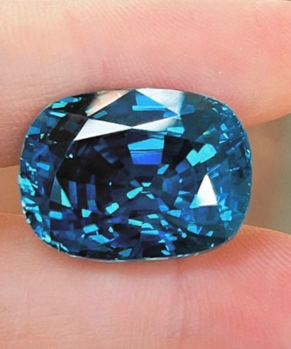 43cts Blue Zircon