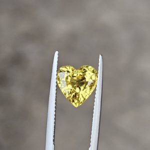 4.07cts Yellow Sapphire