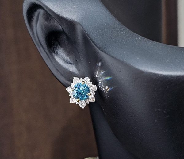 Blue zircons and diamonds gold earstuds